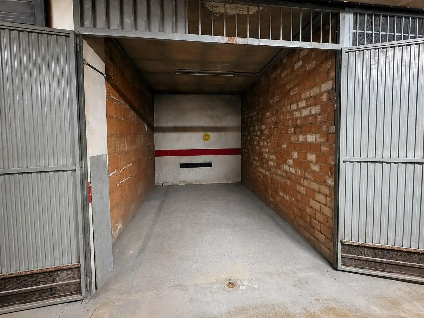 Garage zum Verkauf in Camino MERCEDES GAIBROIS, Castaño - Mirasierra