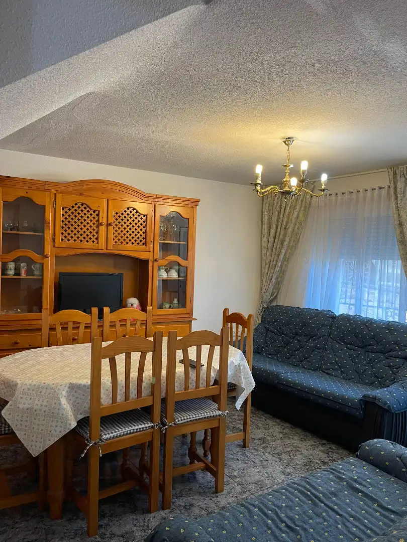 Comedor de Casa o chalet en venta en Valdeobispo con Terraza, Trastero y Amueblado