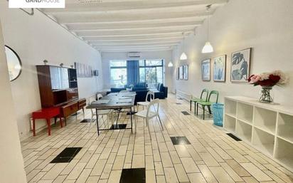 Exterior view of Flat for sale in  Barcelona Capital  with Air Conditioner, Heating and Terrace