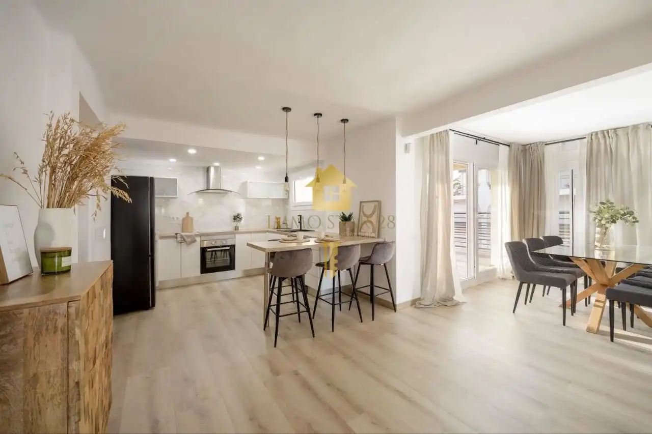 Piso en venta en Passatge Salins 4 Línea, Salins - Cavall de Mar