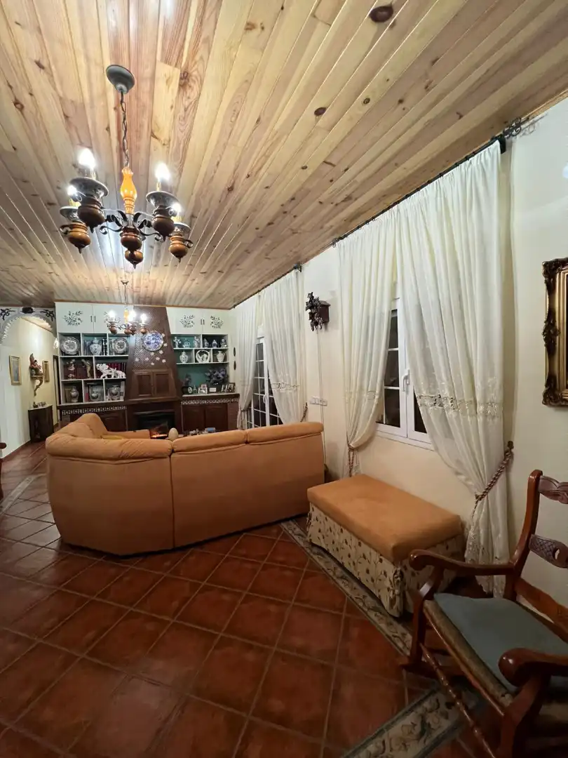 Sala d'estar de Casa adosada en venda en Palomares del Río amb Aire condicionat, Calefacció i Jardí privat