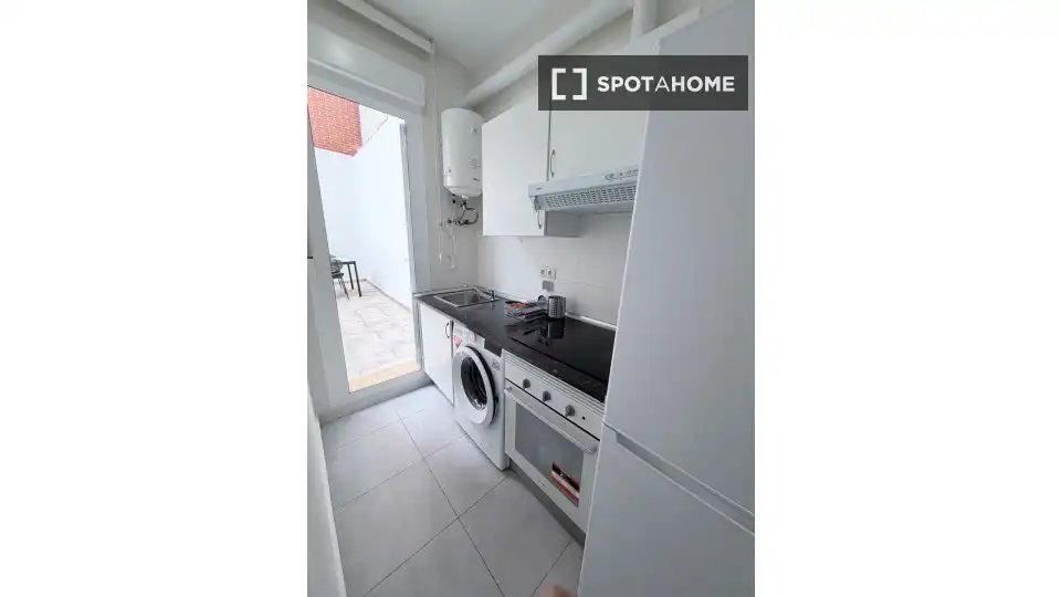 Küche von Wohnung zur Miete in Madrid mit Klimaanlage, Heizung und Möbliert