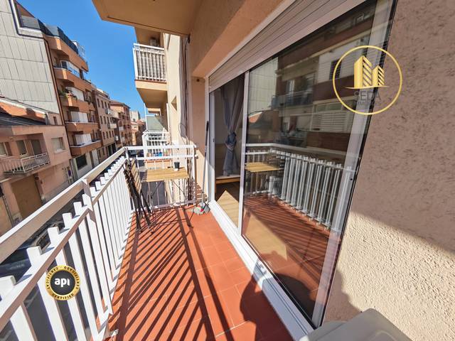 Piso en Venta en Carrer de Joaquín Costa en Plaça Catalunya - Escola Industrial