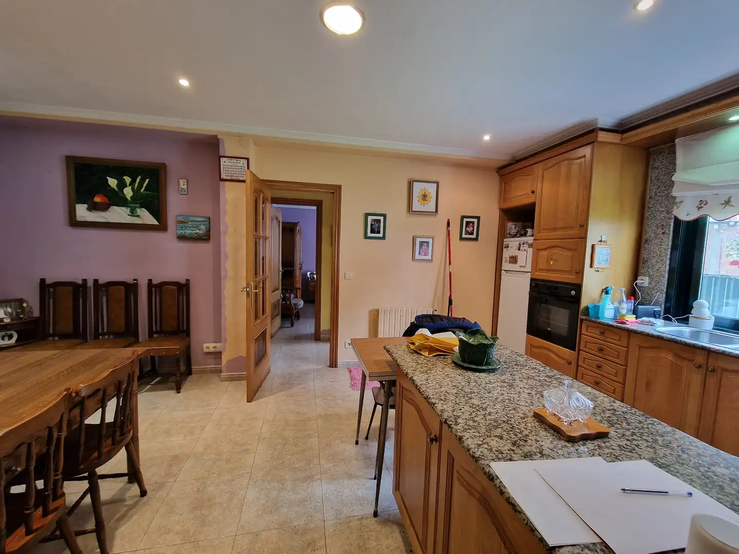 Cuina de Casa o xalet en venda en Narón amb Calefacció, Jardí privat i Terrassa