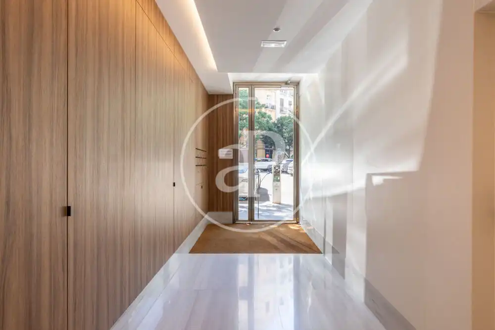 Attic for rent in Valencia  with Air Conditioner, Heating and Terrace
