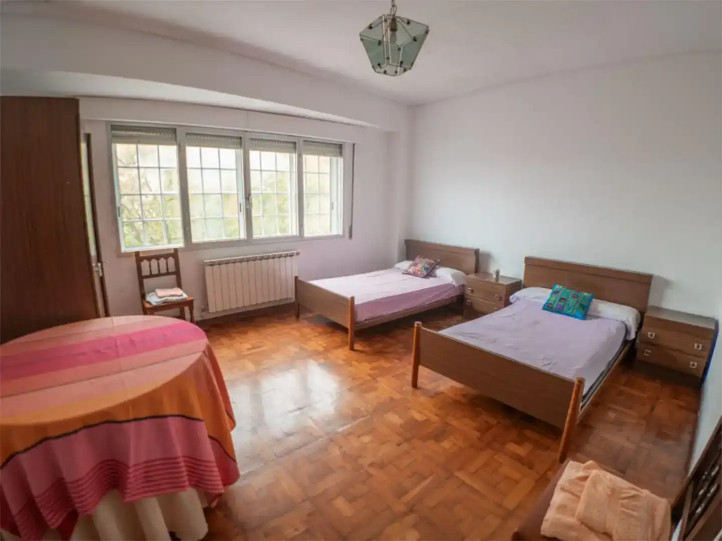 Habitación de Local en venta en Monterroso con Aire acondicionado, Parquet y Amueblado