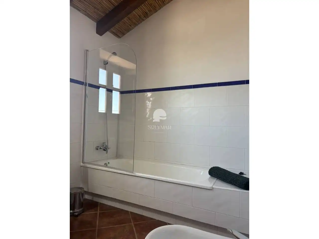 Bany de Finca rústica de lloguer en Vélez-Málaga amb Aire condicionat, Terrassa i Moblat
