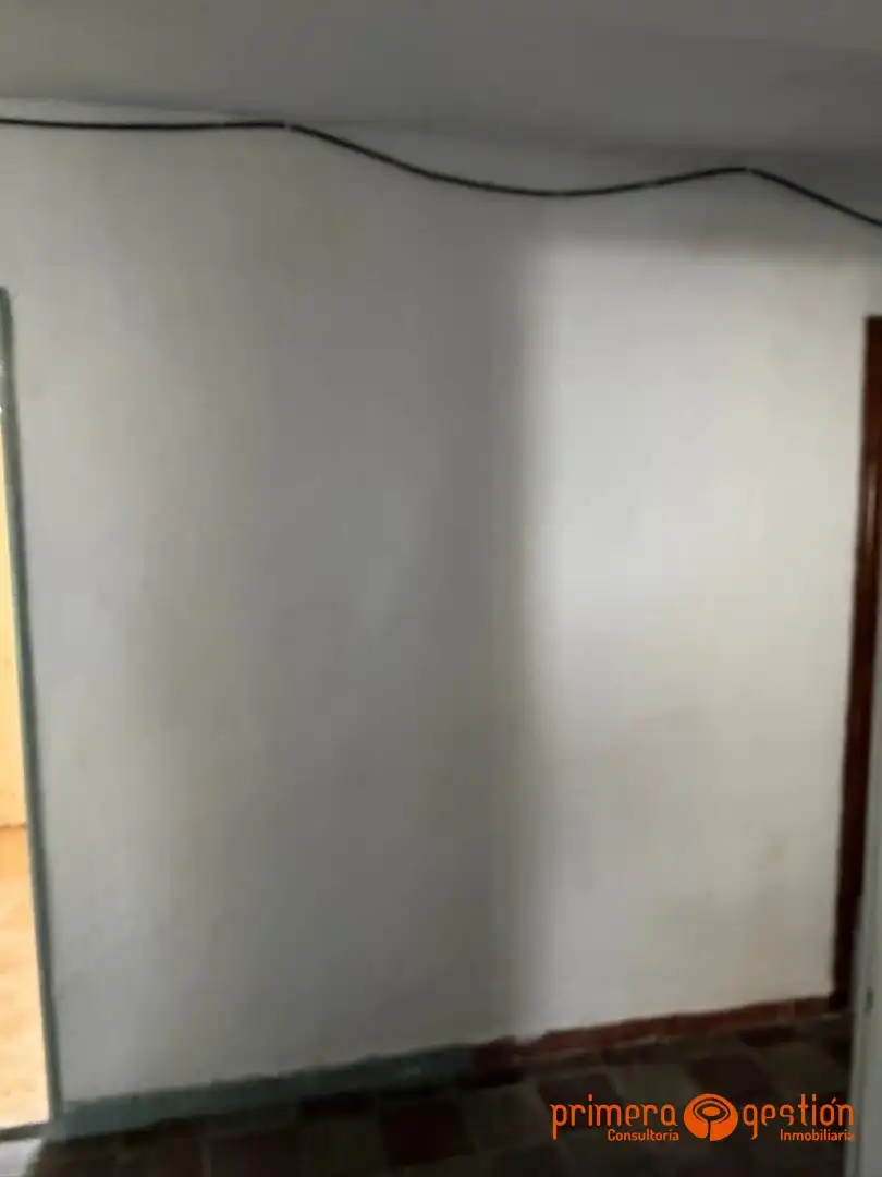 Vista exterior de Piso en venta en Lora del Río con Balcón