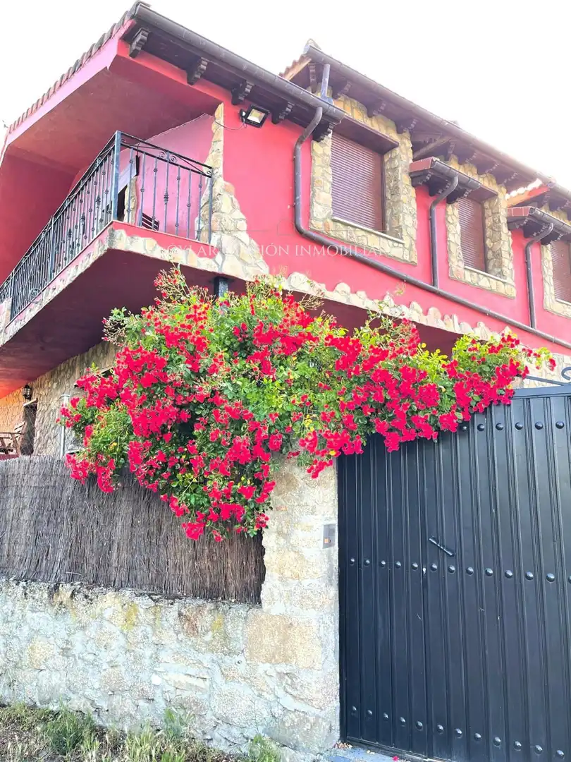 Exterior view of Houses for sale in La Calzada de Béjar   with Heating, Private garden and Terrace