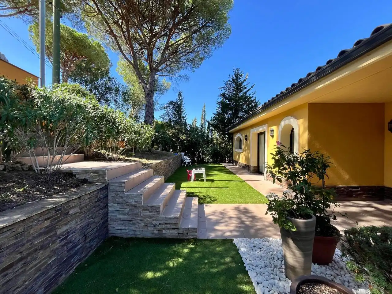 House with terrace to rent in calle de la Pujada de l'Hotel, imagen 2