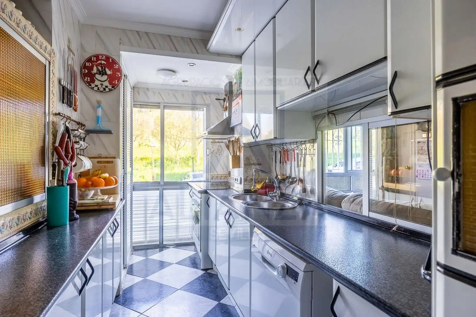 Cocina de Piso en venta en Camas con Aire acondicionado y Terraza