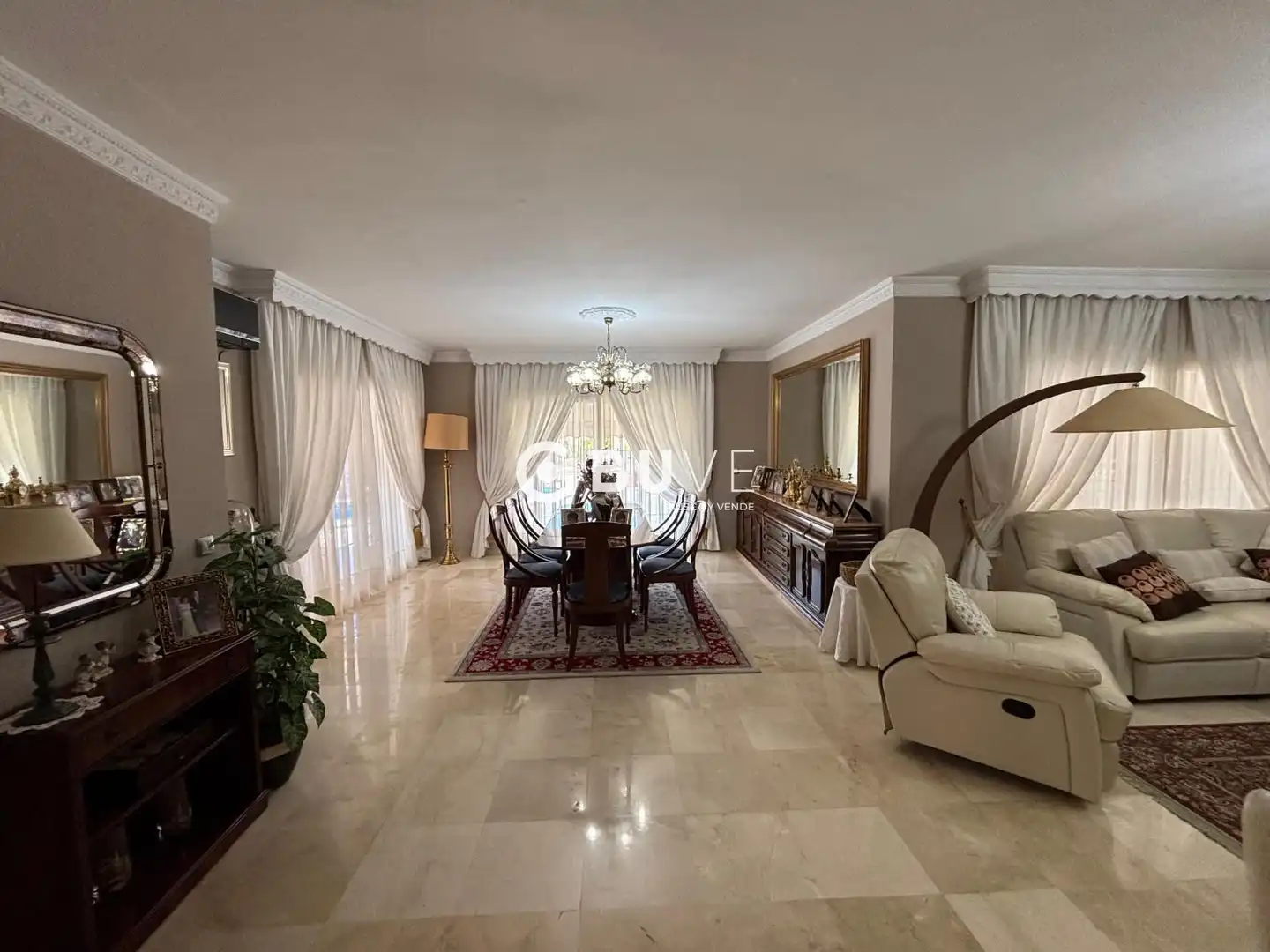Chalet con piscina en venta en De Malaga, imagen 3