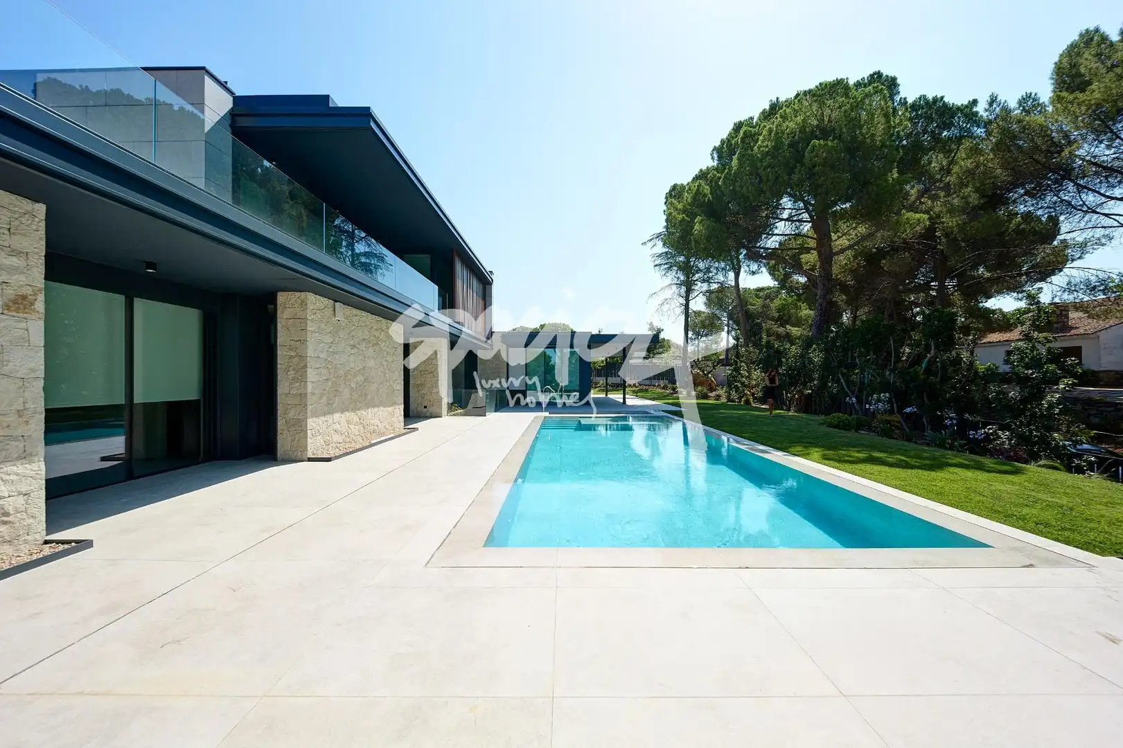Swimming pool of Houses for sale in Boadilla del Monte  with Air Conditioner, Heating and Private garden