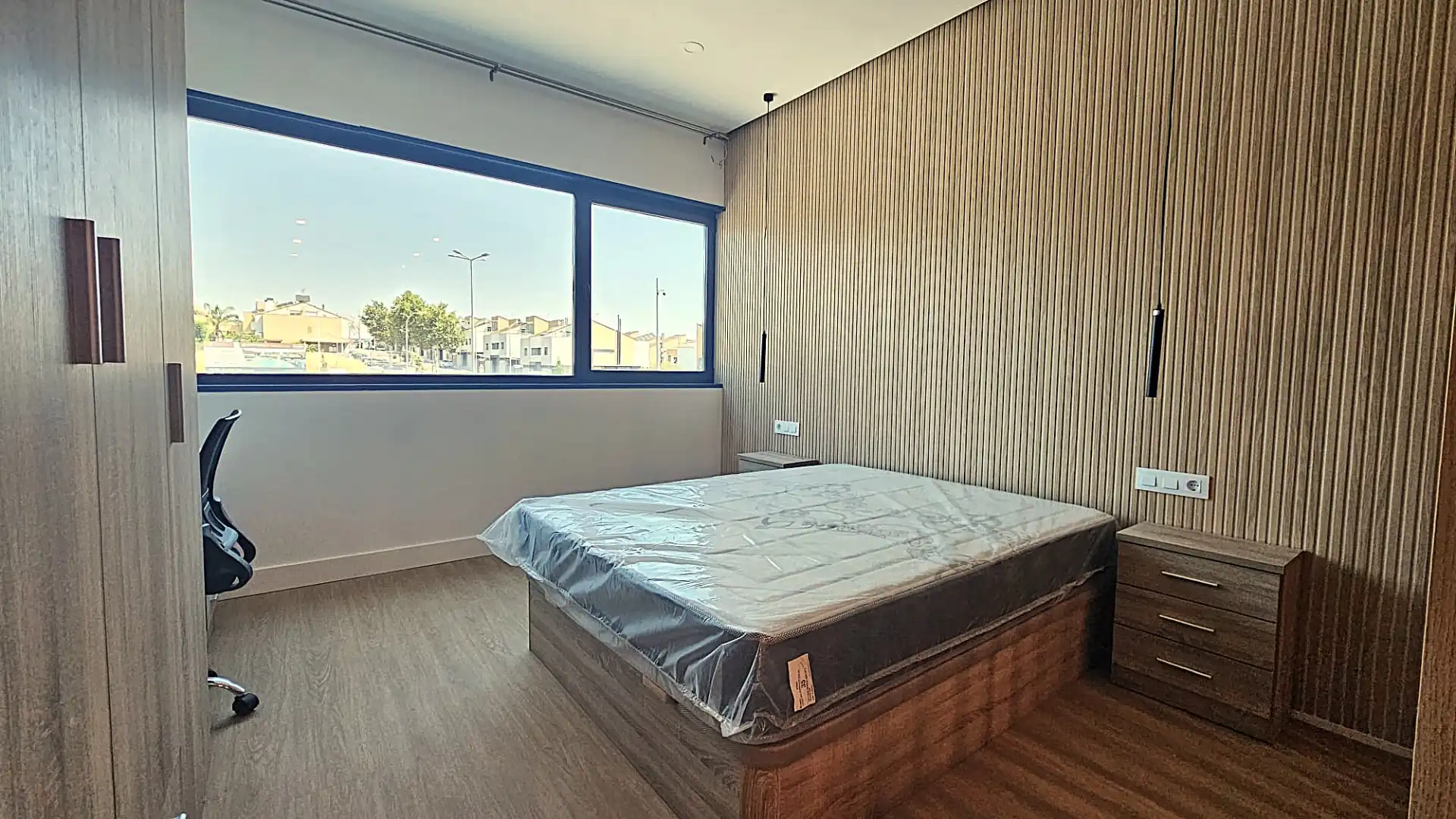 Habitación de Apartamento de alquiler en Espartinas con Aire acondicionado, Calefacción y Parquet