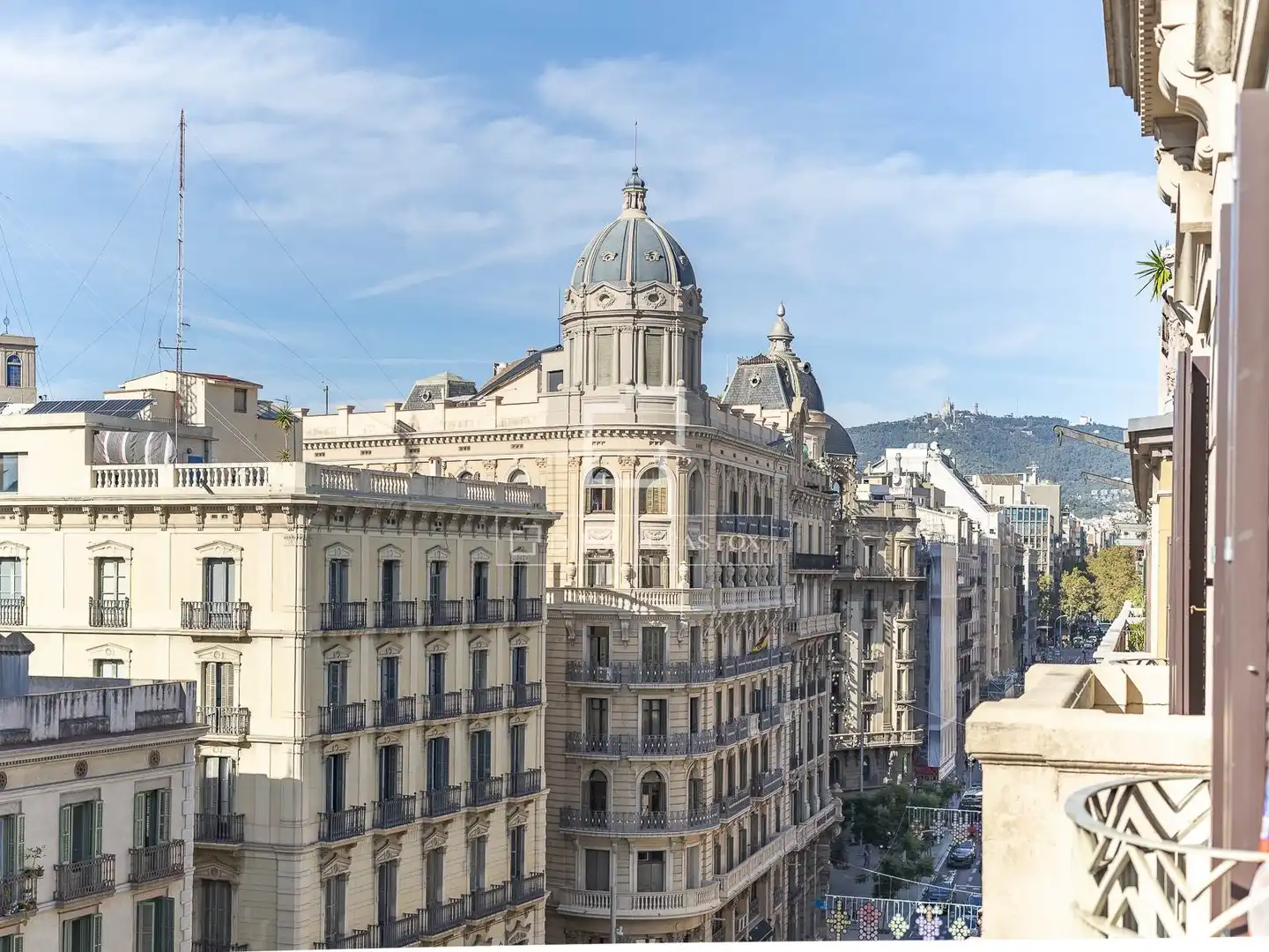 Exterior view of Flat for sale in Barcelona  with Air Conditioner, Terrace and Furnished