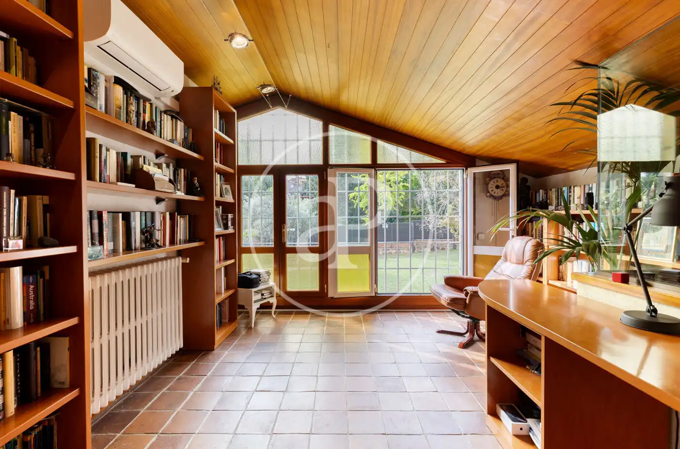 Sala de estar de Casa o chalet en venta en Cerdanyola del Vallès con Aire acondicionado, Calefacción y Jardín privado
