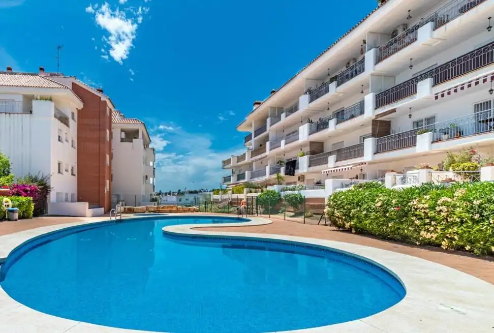 Apartament amb piscina en venda a Los Pacos