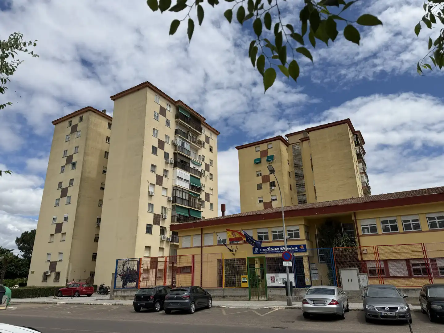 Vista exterior de Piso en venta en Badajoz con Calefacción, Jardín privado y Terraza