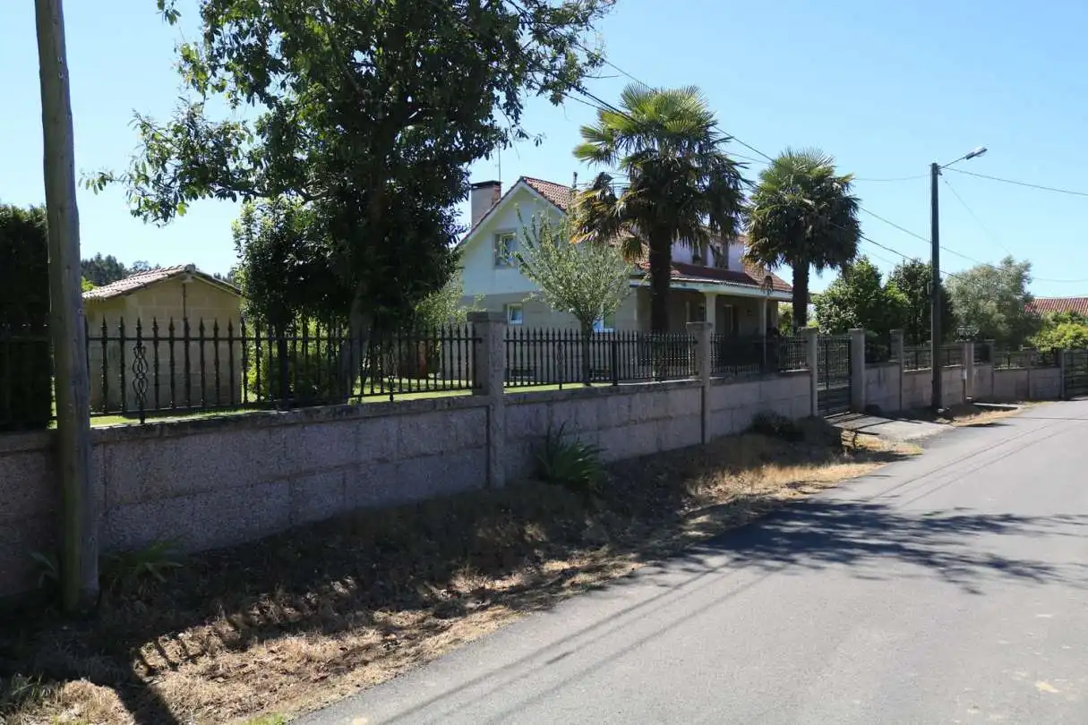 Casa o chalet en venta en Boqueixón con Calefacción, Jardín privado y Terraza