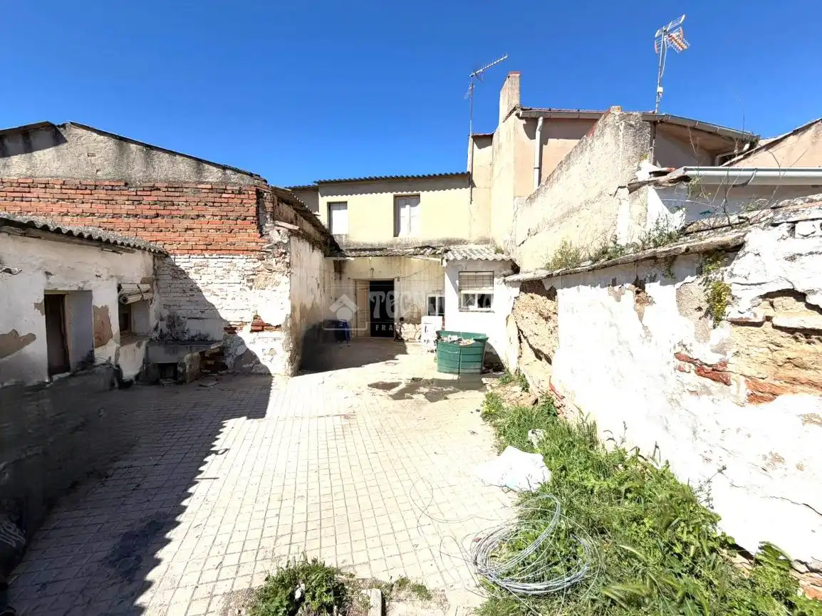 Finca rústica en venda en Cebolla amb Jardí privat