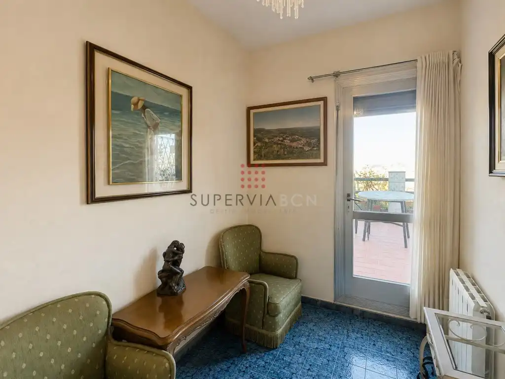 Sala d'estar de Àtic en venda en Barcelona