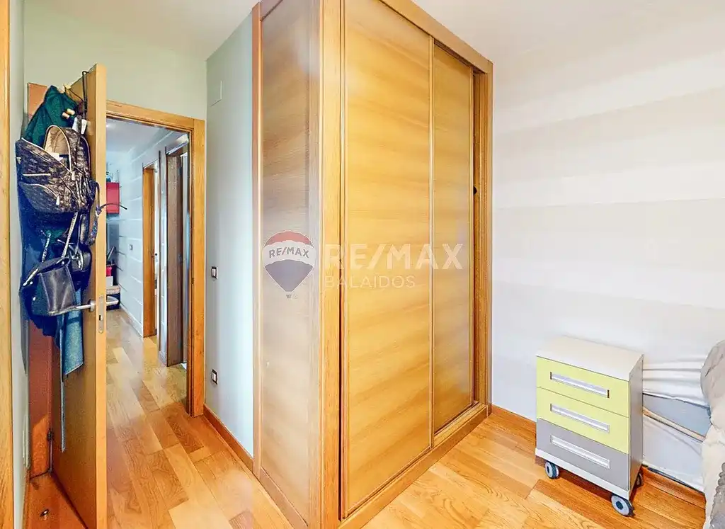 Habitación de Piso en venta en Vigo  con Calefacción, Trastero y Amueblado