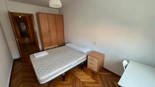 Piso con ascensor en alquiler en Avenida de Rosalía de Castro, imagen 6