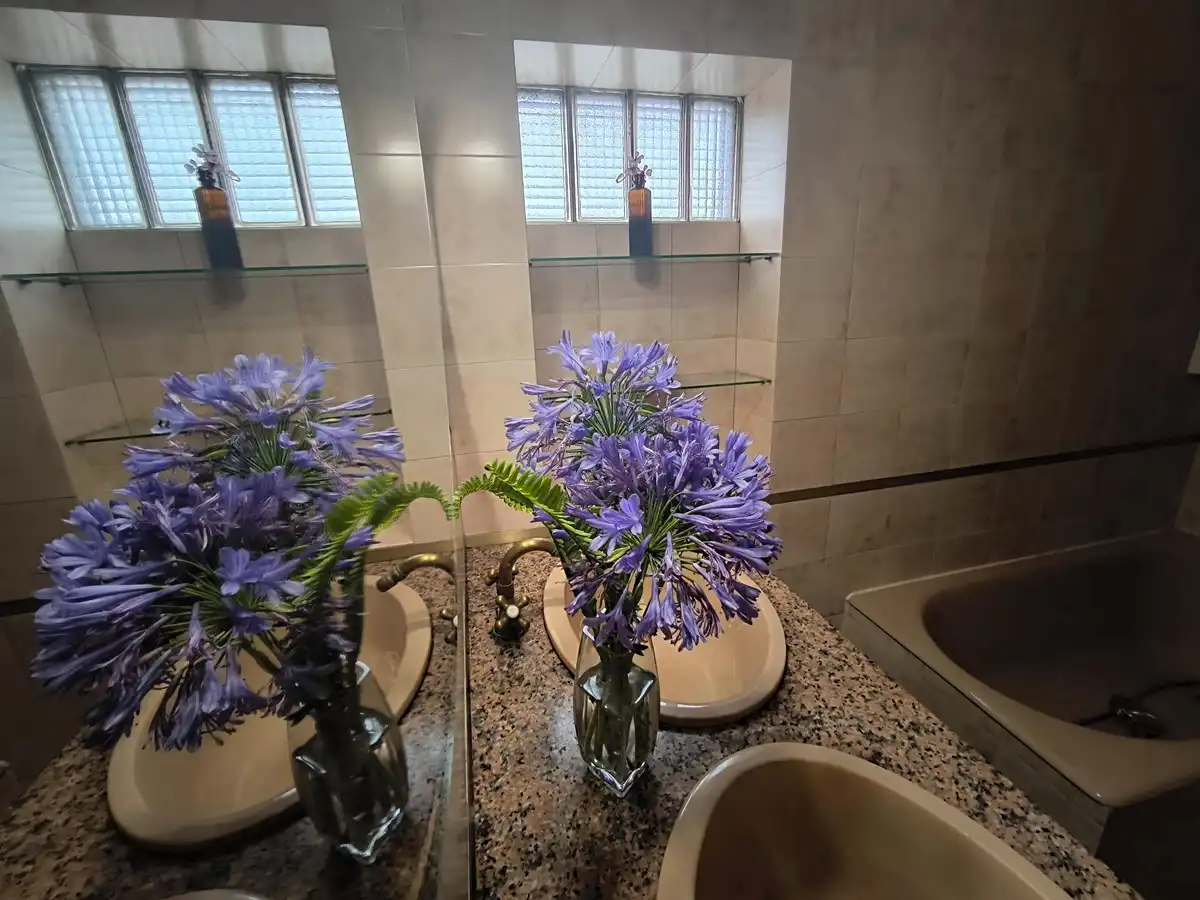 Baño de Casa o chalet en venta en Vilagarcía de Arousa con Calefacción, Jardín privado y Parquet