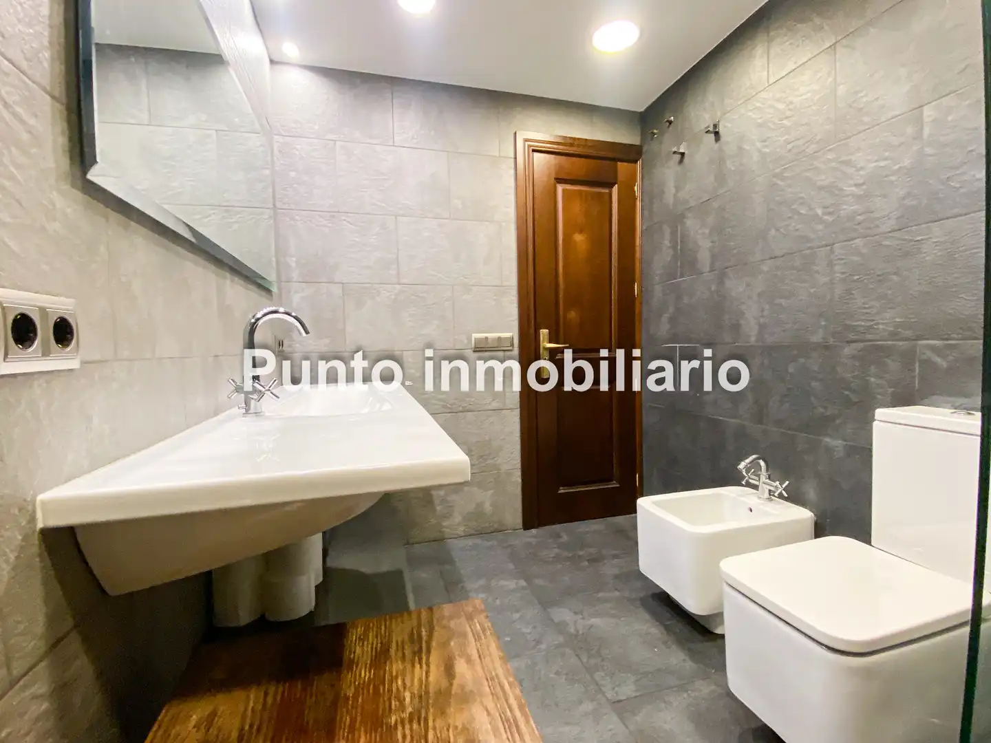 Baño de Piso en venta en Valladolid con Aire acondicionado, Calefacción y Parquet