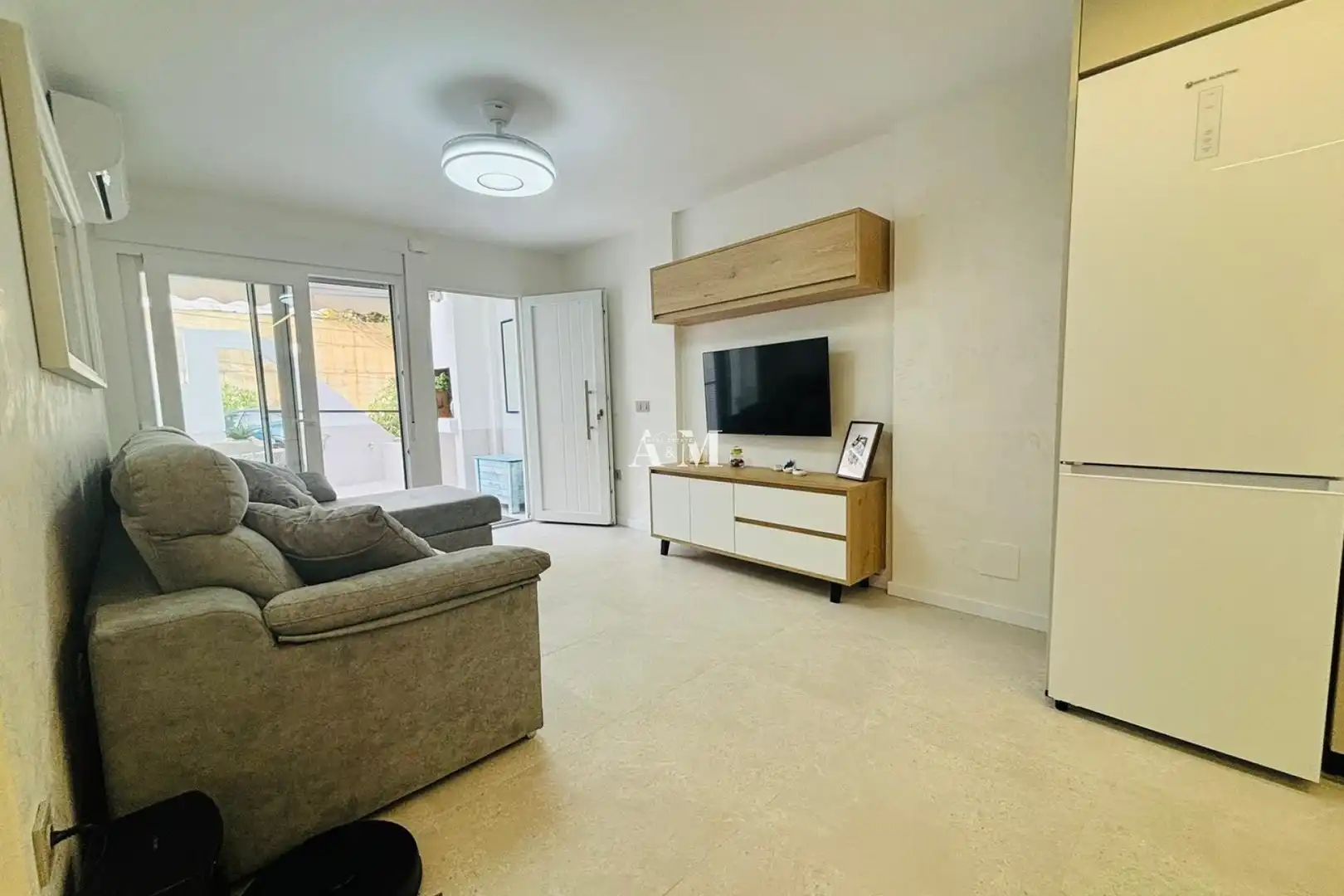 Sala de estar de Piso de alquiler en Torrevieja con Aire acondicionado, Calefacción y Terraza