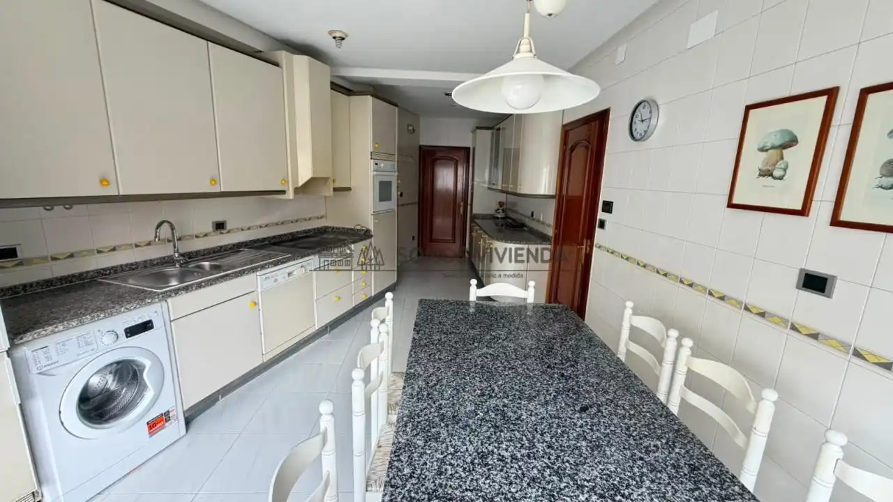 Kitchen of Flat for sale in Ourense Capital   with Heating, Furnished and Balcony
