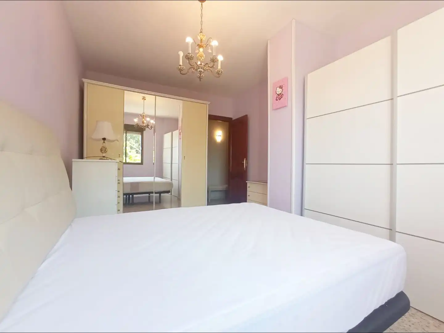 Dormitori de Apartament de lloguer en Granada amb Aire condicionat, Calefacció i Terrassa