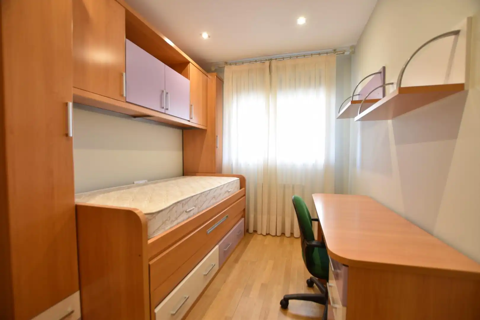 Schlafzimmer von Wohnung zur Miete in Granada mit Klimaanlage, Heizung und Terrasse
