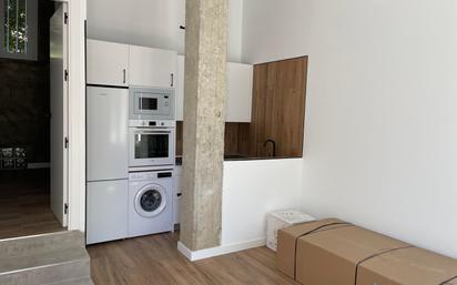Kitchen of Apartment for sale in  Madrid Capital