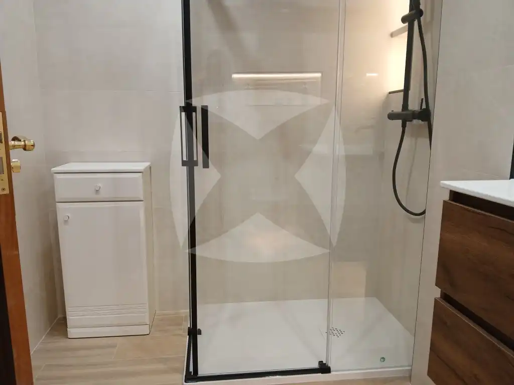 Bathroom of Flat for rent in Cáceres  with Terrace