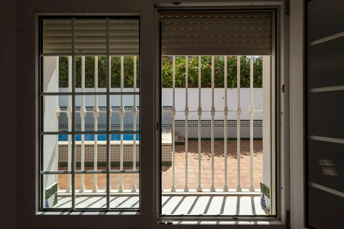 Vista exterior de Casa o xalet en venda en Málaga amb Jardí privat, Terrassa i Piscina