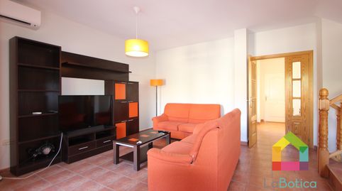 Foto 4 von Einfamilien-Reihenhaus zur Miete in Argés, Toledo