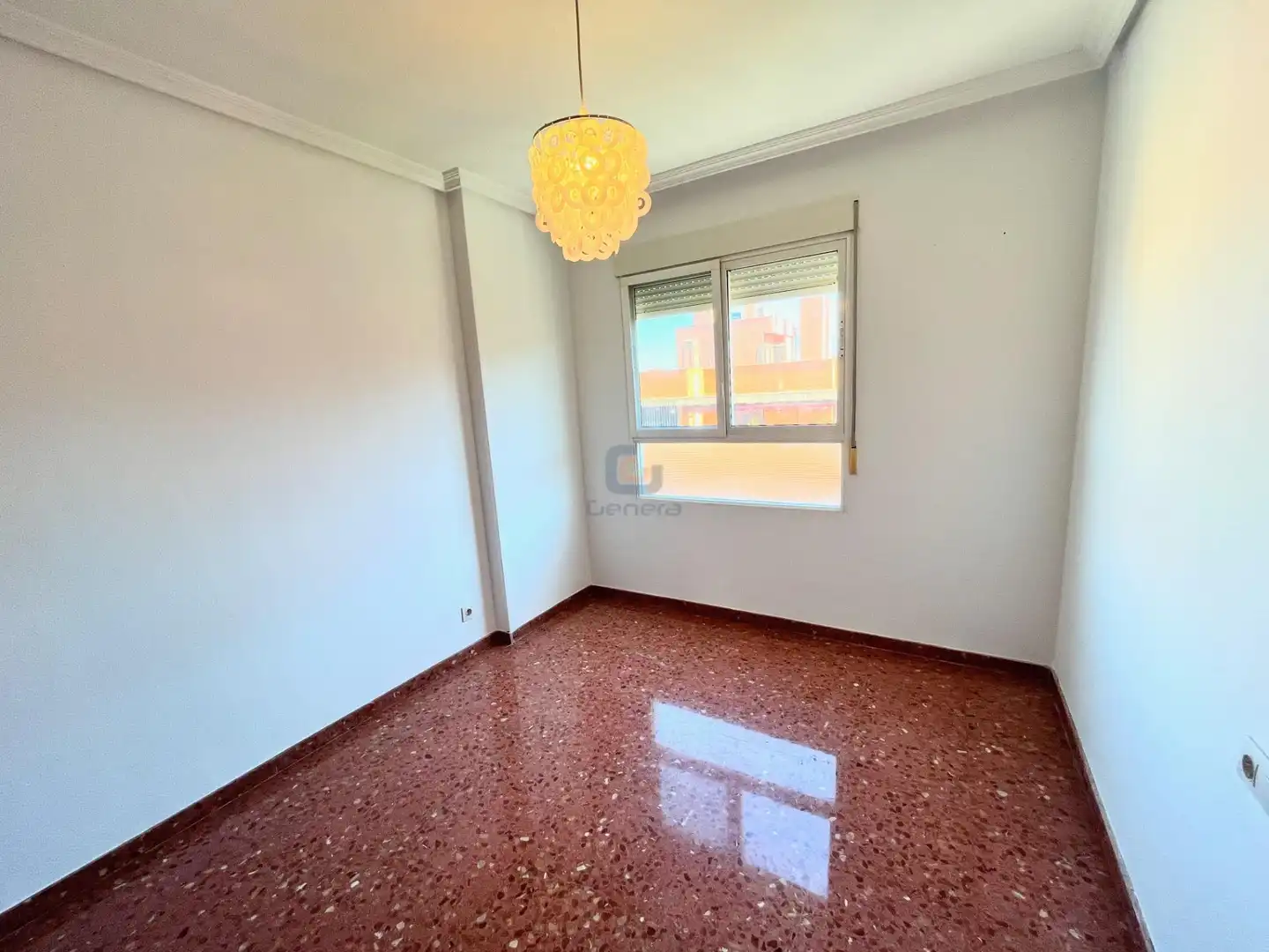 Habitación de Piso en venta en Alicante / Alacant con Jardín privado, Terraza y Piscina comunitaria