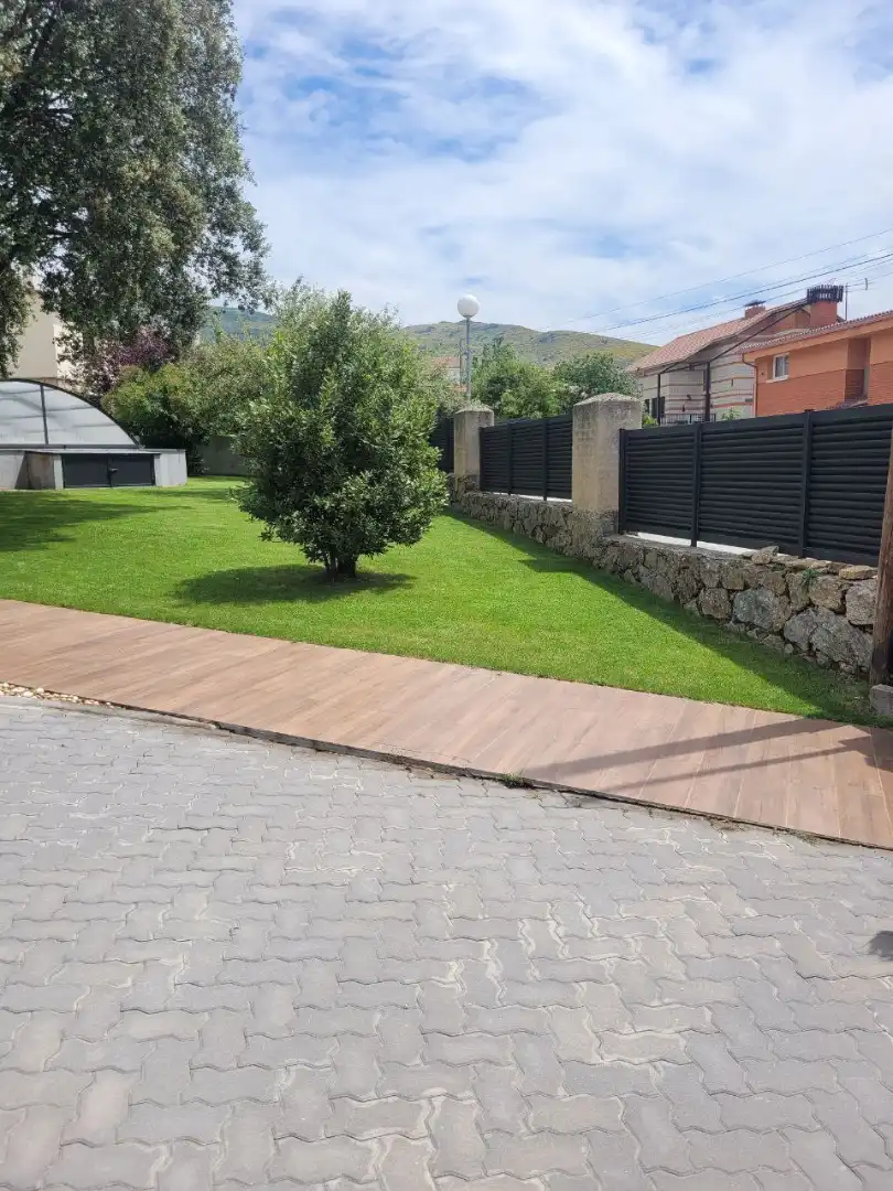 Garden of Houses for sale in Otero de Herreros  with Air Conditioner, Heating and Private garden