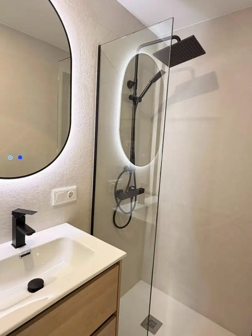 Badezimmer von Wohnungen zum Verkauf in Antequera mit Klimaanlage und Heizung
