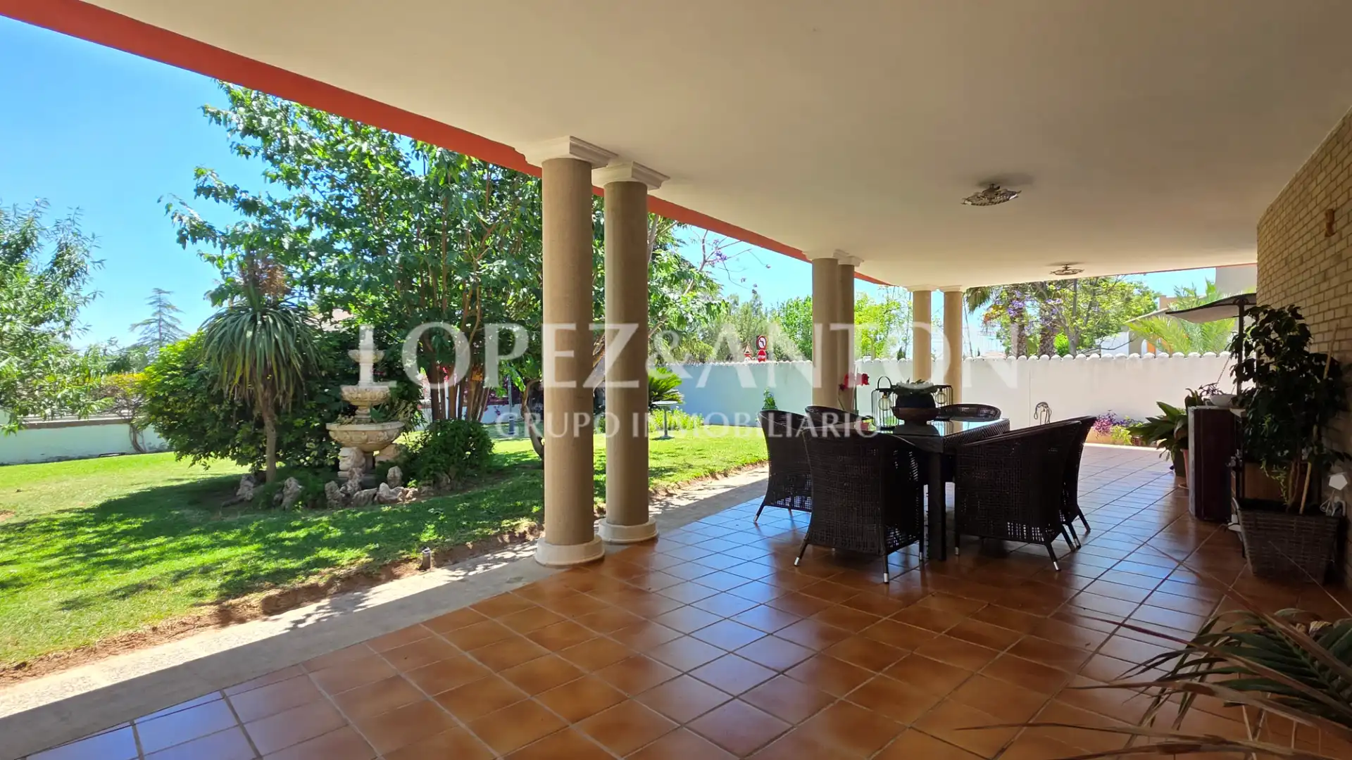 Terrasse von Haus oder Chalet zum Verkauf in L'Eliana mit Klimaanlage, Heizung und Privatgarten