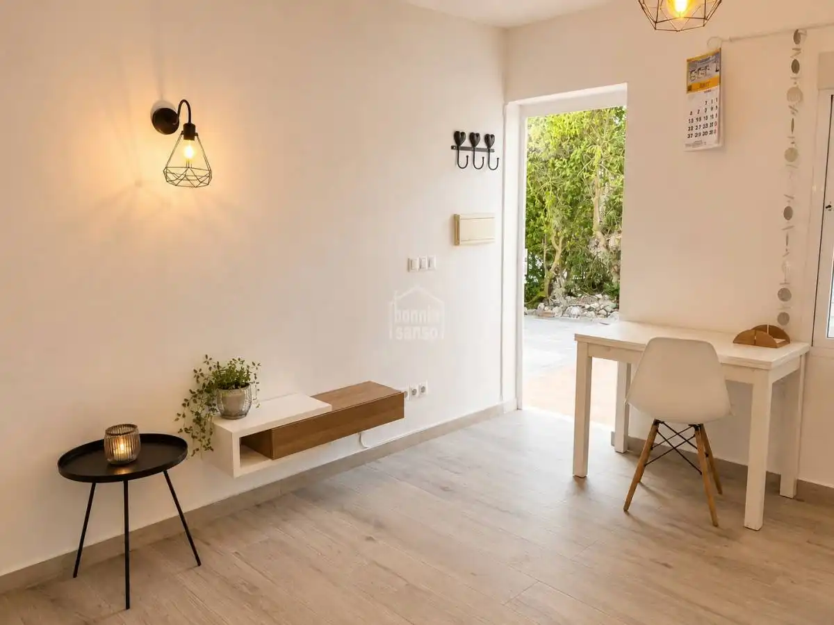 Apartament en venda en Sant Lluís amb Jardí privat, Terrassa i Moblat