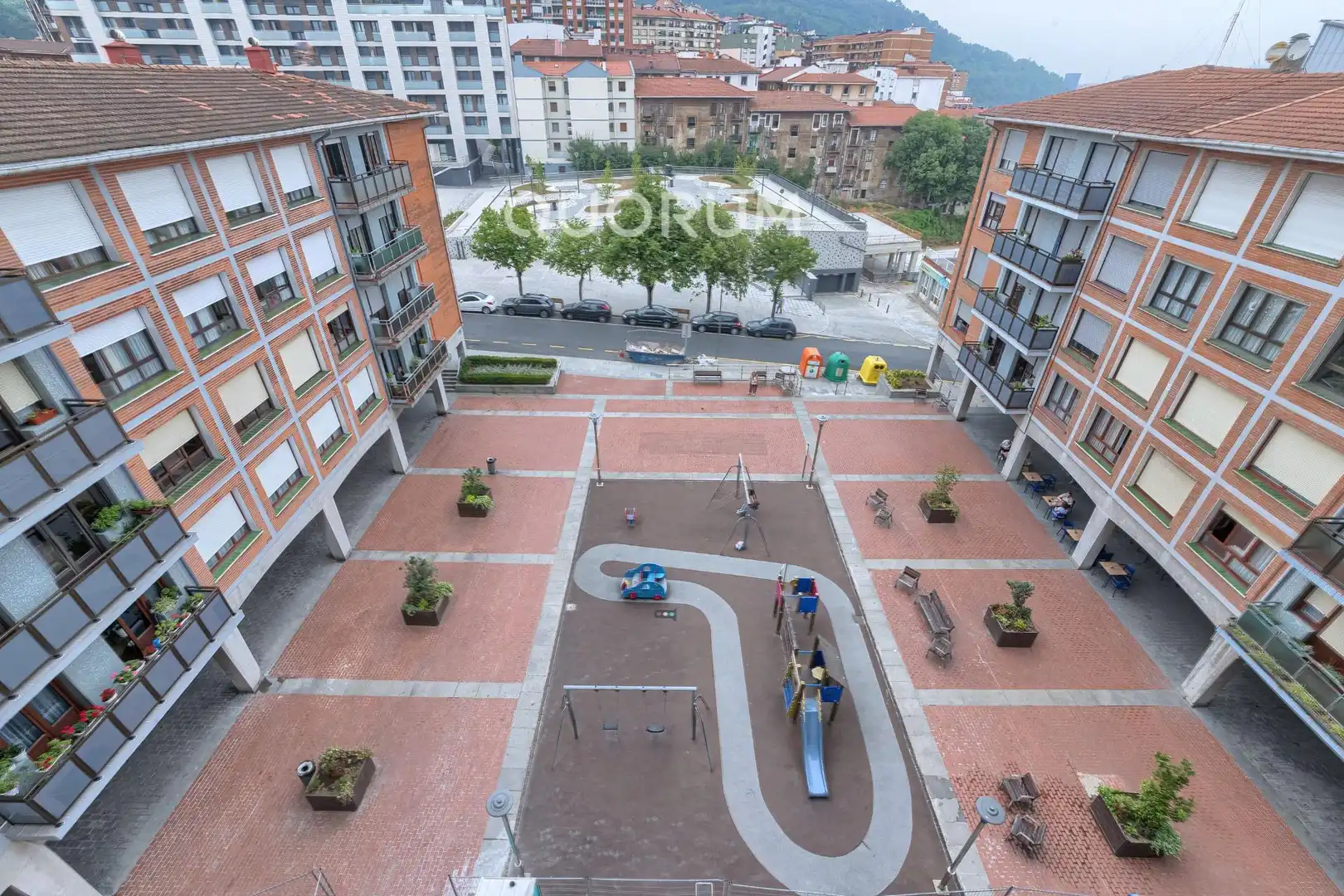 Parking de Piso en venta en Basauri  con Calefacción, Terraza y Balcón