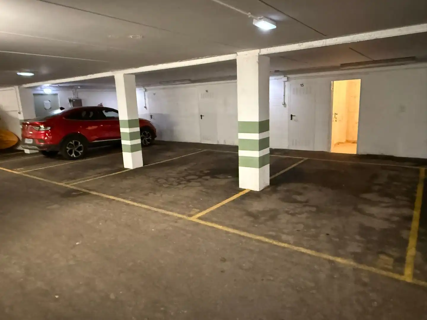 Parking de Ático en venta en Llanes con Calefacción, Terraza y Trastero