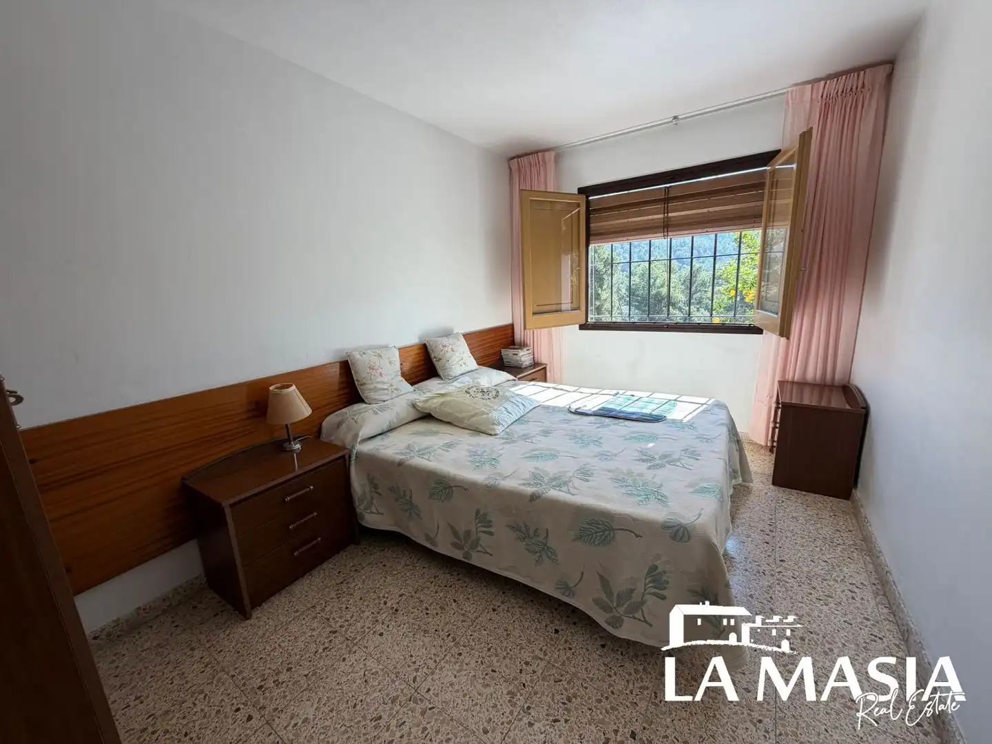 Dormitori de Casa o xalet en venda en Olivella amb Calefacció, Jardí privat i Terrassa