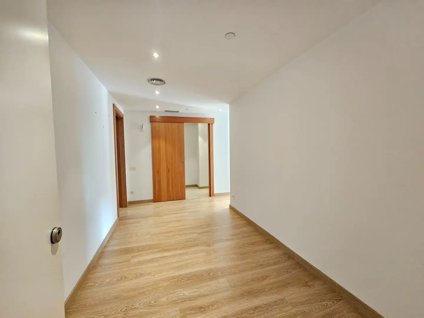Flat for sale in Barcelona  with Air Conditioner, Heating and Terrace