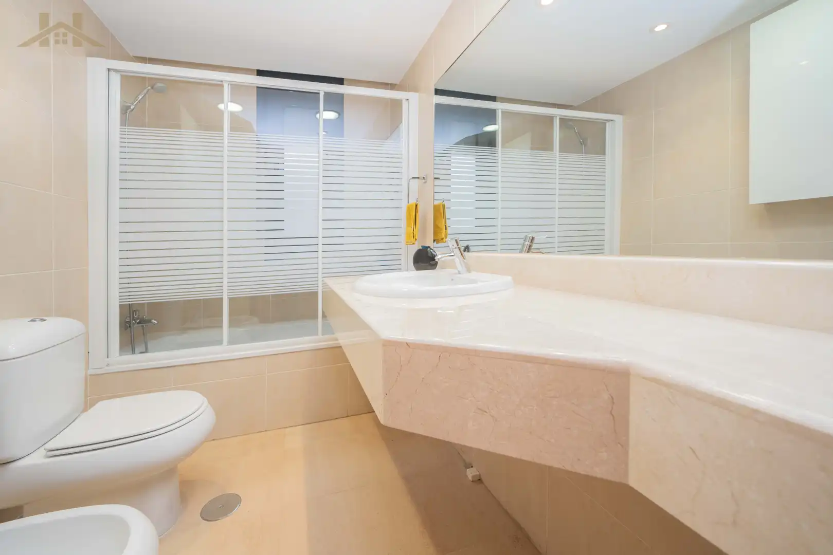 Baño de Casa o chalet en venta en Miraflores de la Sierra con Aire acondicionado, Calefacción y Jardín privado