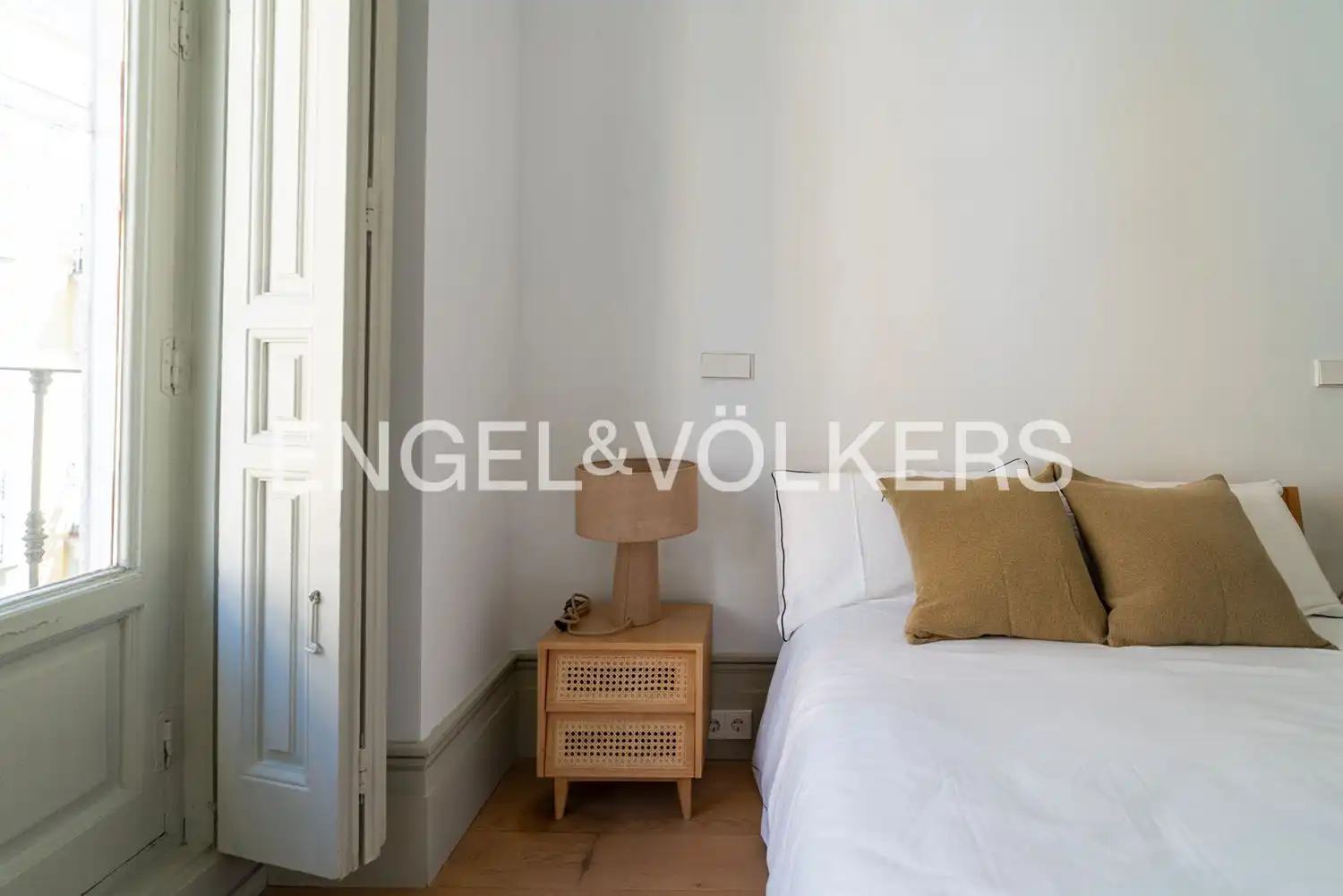Schlafzimmer von Wohnung zur Miete in Madrid mit Klimaanlage, Heizung und Möbliert
