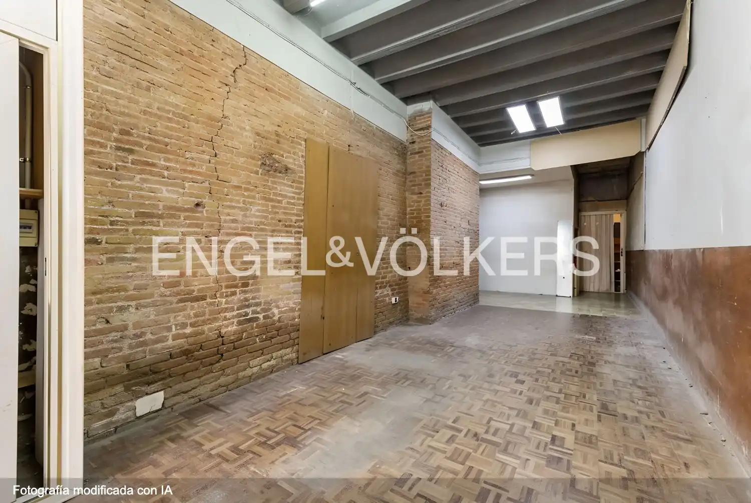 Wohnung zum Verkauf in Barcelona mit Heizung und Privatgarten