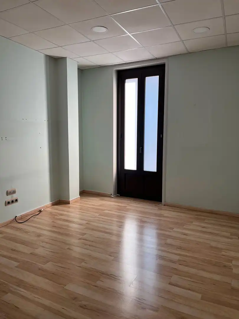 Local comercial de lloguer a Carrer de Santa Anna, imagen 7